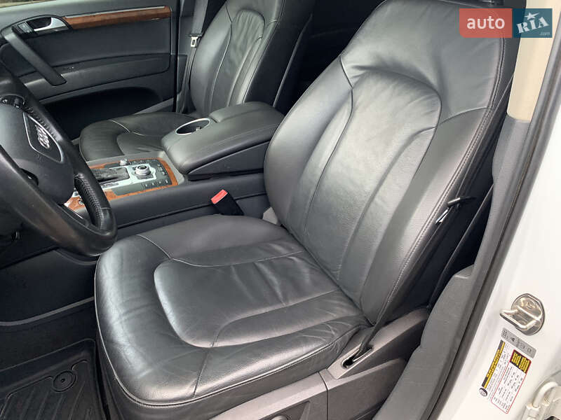 Позашляховик / Кросовер Audi Q7 2013 в Мукачевому