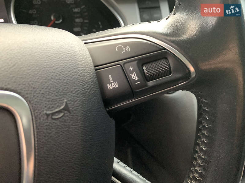 Позашляховик / Кросовер Audi Q7 2013 в Мукачевому