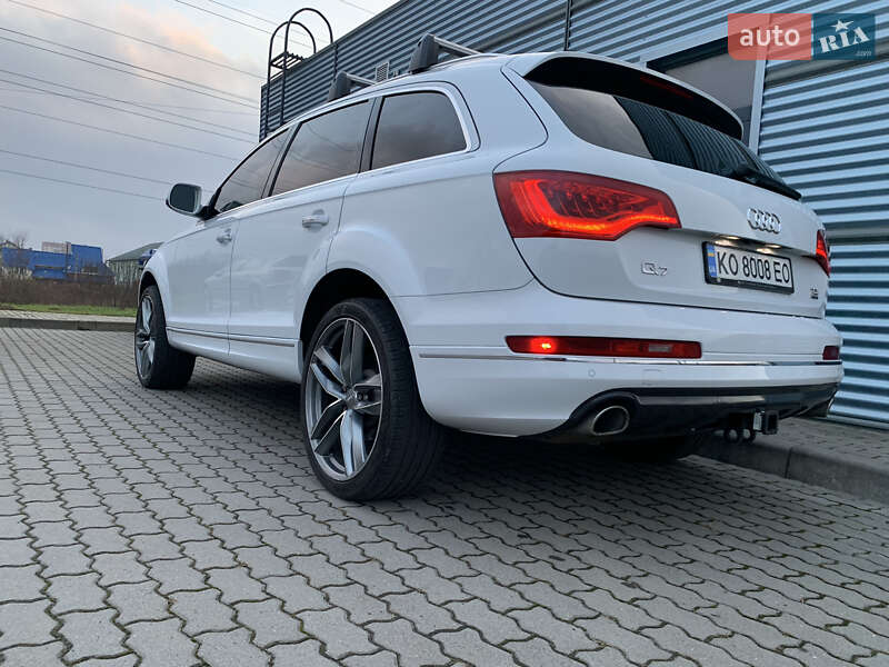 Позашляховик / Кросовер Audi Q7 2013 в Мукачевому