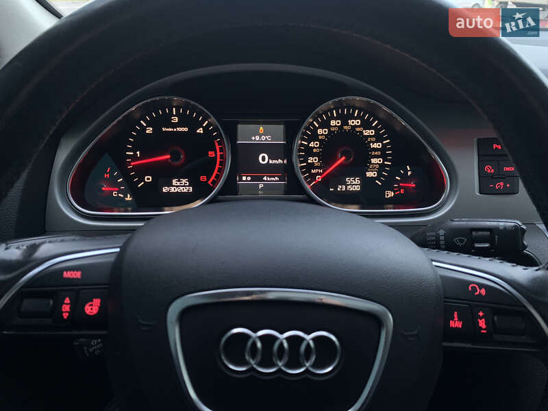 Позашляховик / Кросовер Audi Q7 2013 в Мукачевому