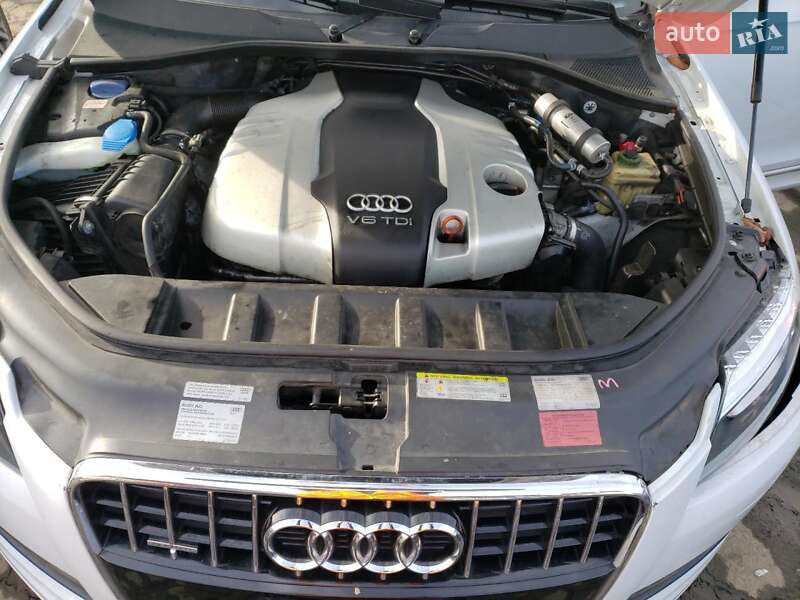Позашляховик / Кросовер Audi Q7 2013 в Мукачевому