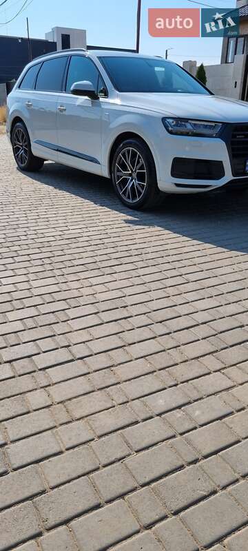 Внедорожник / Кроссовер Audi Q7 2017 в Одессе