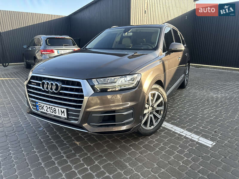 Внедорожник / Кроссовер Audi Q7 2016 в Львове