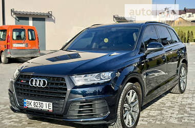 Внедорожник / Кроссовер Audi Q7 2016 в Ровно