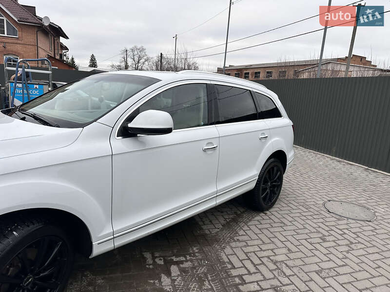 Позашляховик / Кросовер Audi Q7 2014 в Сарнах