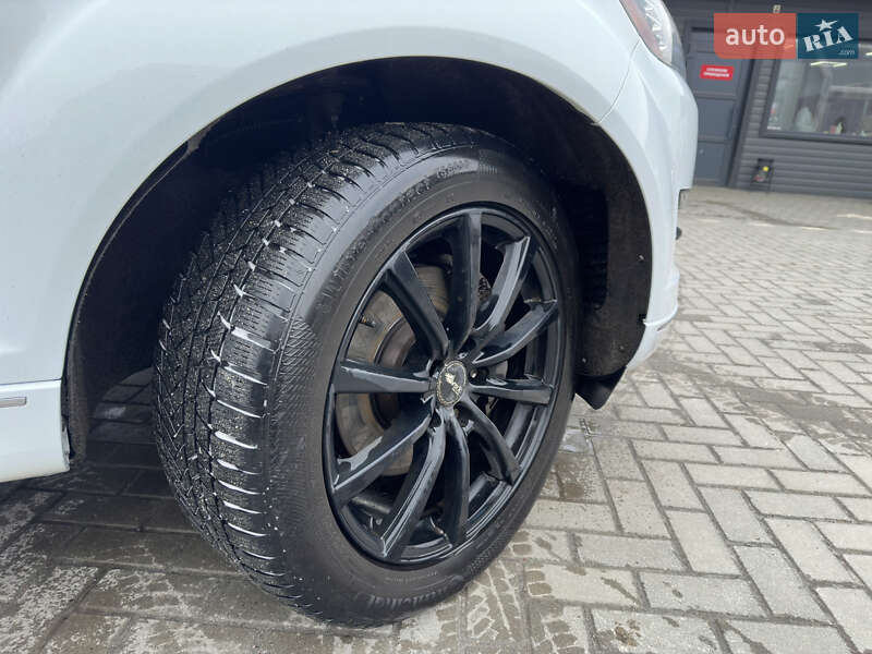 Позашляховик / Кросовер Audi Q7 2014 в Сарнах