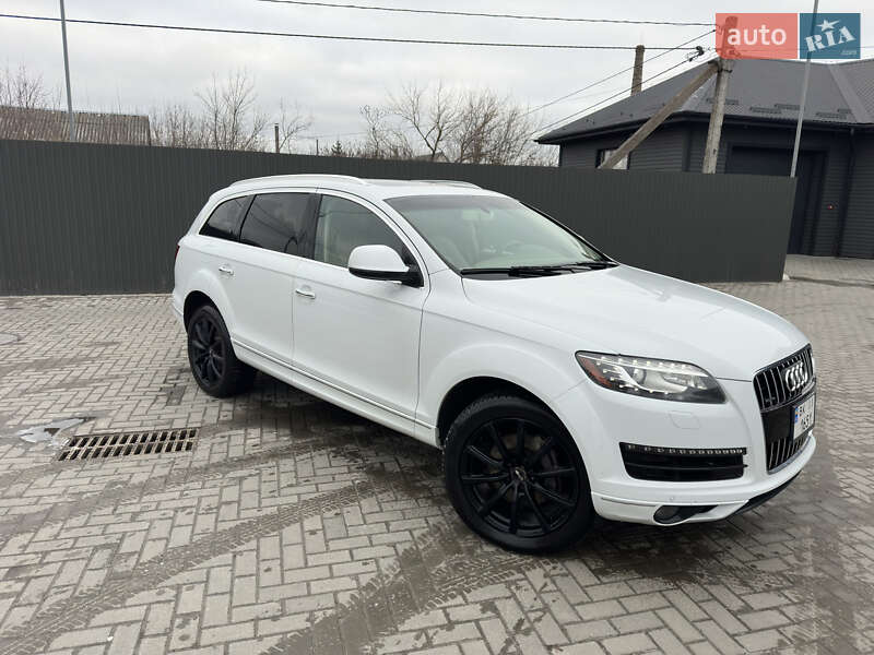 Позашляховик / Кросовер Audi Q7 2014 в Сарнах