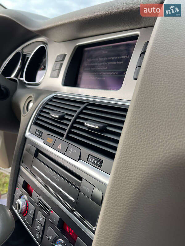 Позашляховик / Кросовер Audi Q7 2014 в Сарнах