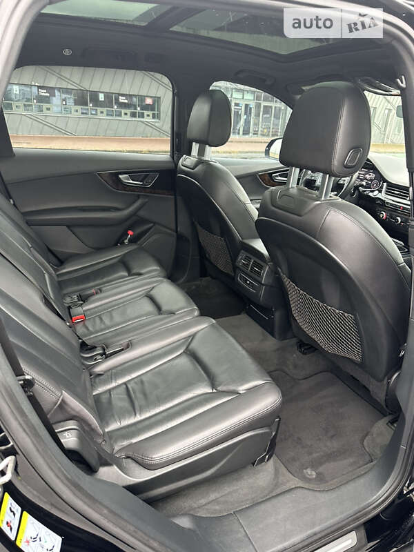 Внедорожник / Кроссовер Audi Q7 2017 в Львове