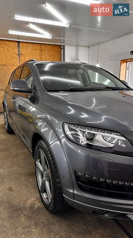 Позашляховик / Кросовер Audi Q7 2015 в Калуші