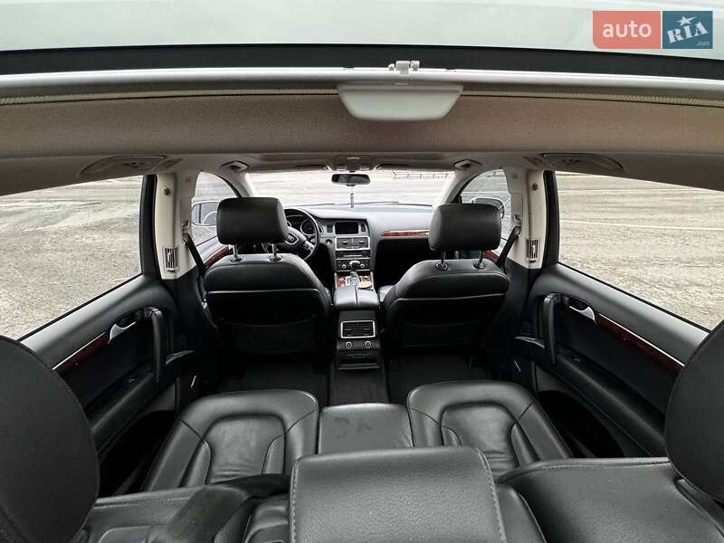 Позашляховик / Кросовер Audi Q7 2015 в Яворові