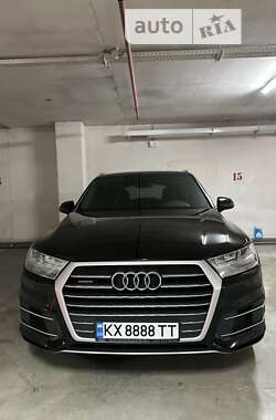 AUDI Q7 2015