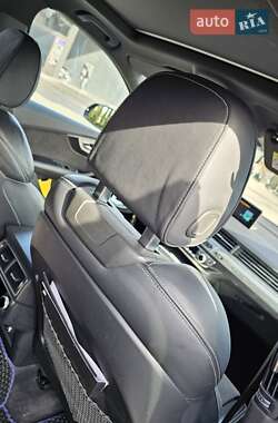 Внедорожник / Кроссовер Audi Q7 2019 в 