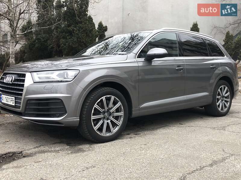 Позашляховик / Кросовер Audi Q7 2016 в Києві