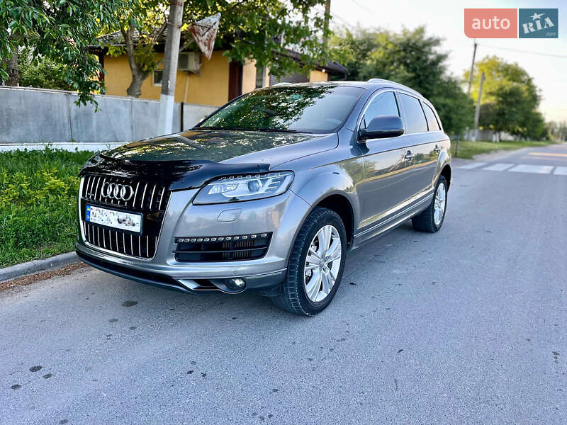 Внедорожник / Кроссовер Audi Q7 2013 в Каменец-Подольском