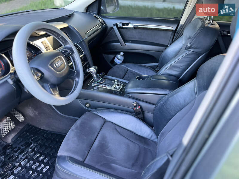 Внедорожник / Кроссовер Audi Q7 2013 в Каменец-Подольском