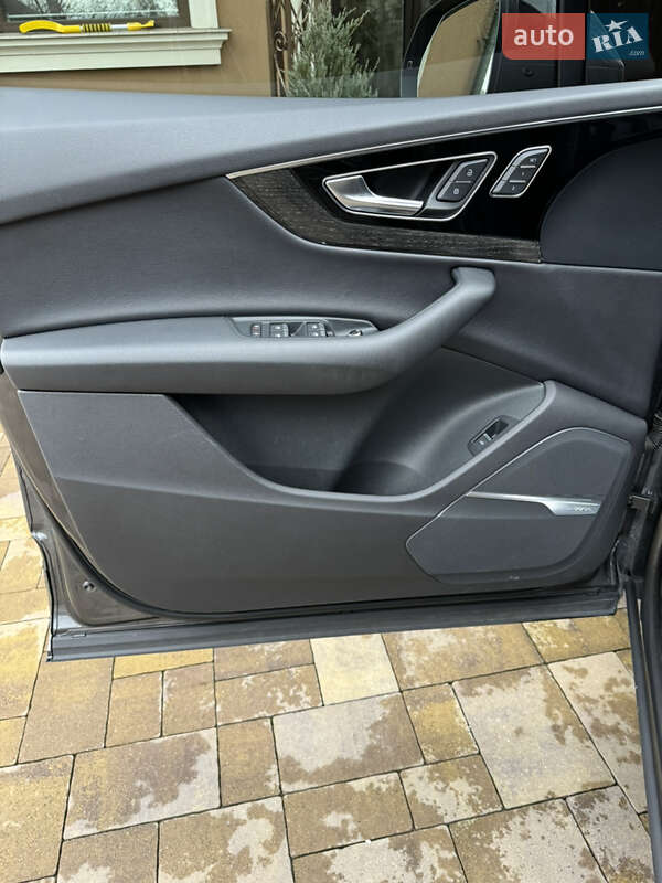 Внедорожник / Кроссовер Audi Q7 2019 в Львове