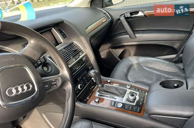 Внедорожник / Кроссовер Audi Q7 2010 в 