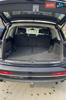 Внедорожник / Кроссовер Audi Q7 2010 в 