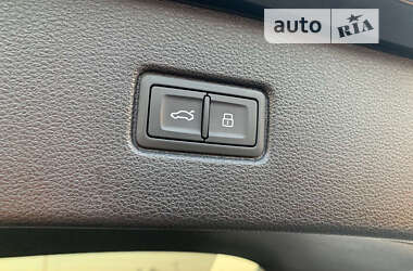 Позашляховик / Кросовер Audi Q7 2019 в Рівному