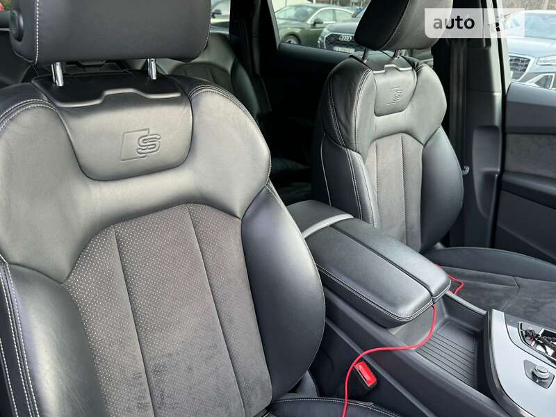Внедорожник / Кроссовер Audi Q7 2018 в Киеве