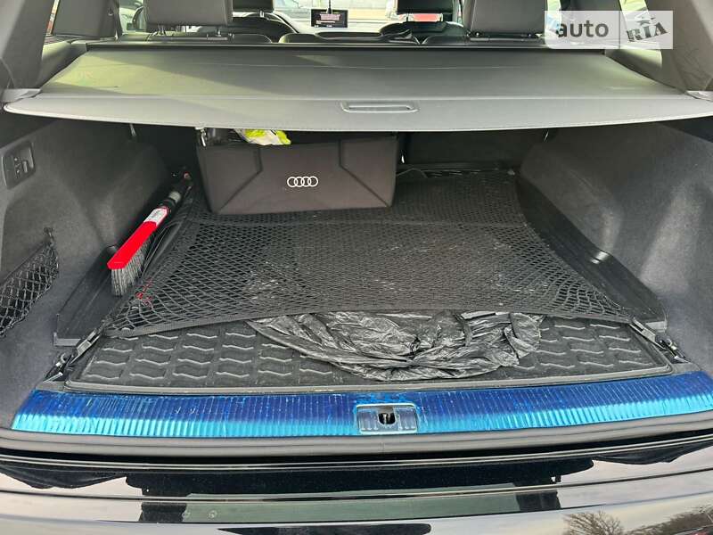 Внедорожник / Кроссовер Audi Q7 2018 в Киеве