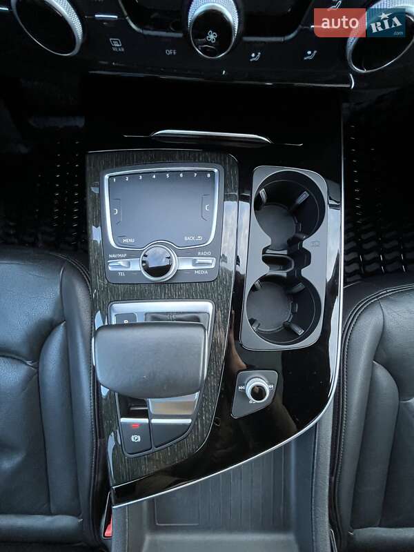 Позашляховик / Кросовер Audi Q7 2017 в Києві
