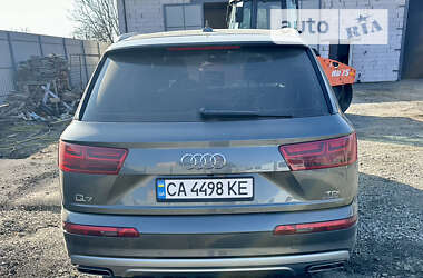 Позашляховик / Кросовер Audi Q7 2018 в Шполі