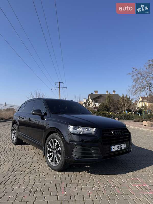 Позашляховик / Кросовер Audi Q7 2016 в Одесі