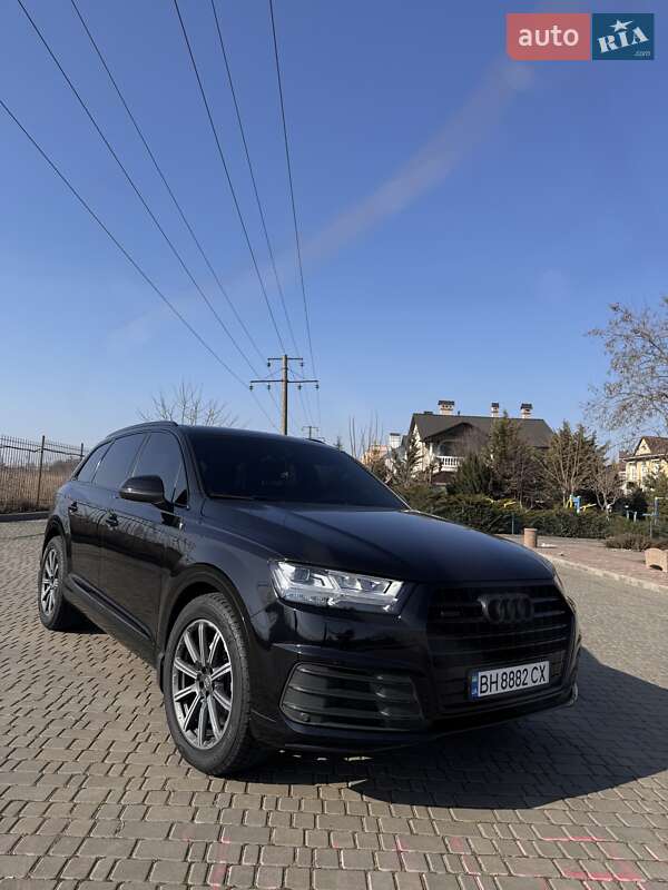 Позашляховик / Кросовер Audi Q7 2016 в Одесі