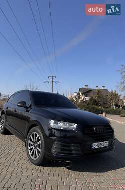 Позашляховик / Кросовер Audi Q7 2016 в 