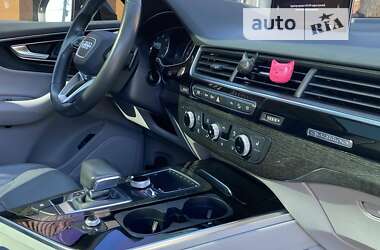 Внедорожник / Кроссовер Audi Q7 2018 в Умани