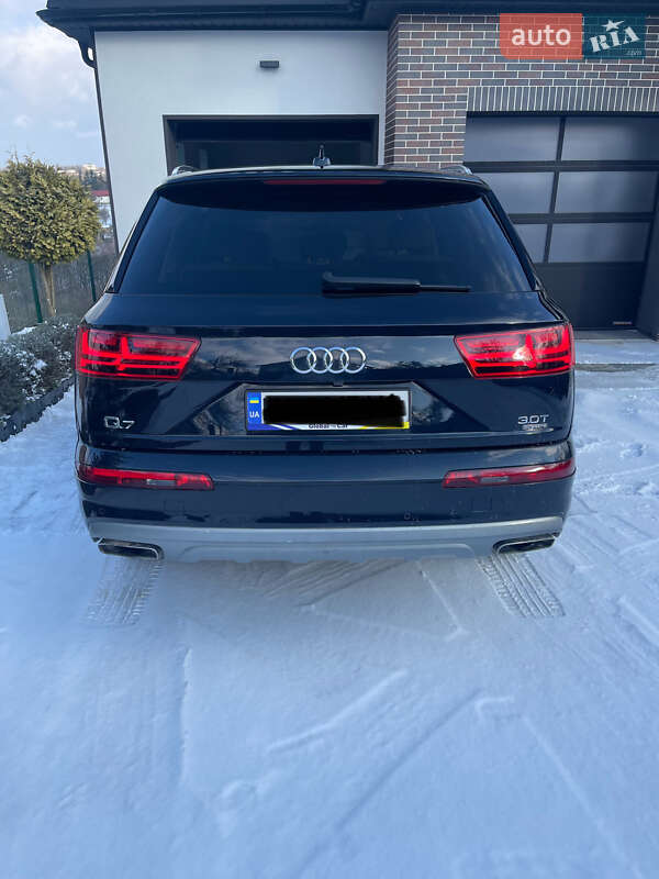 Позашляховик / Кросовер Audi Q7 2016 в Львові