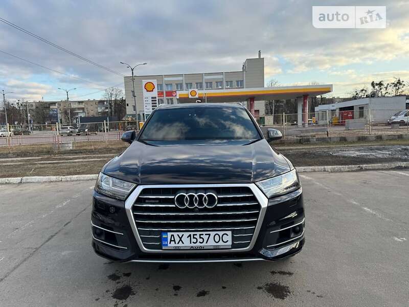 Внедорожник / Кроссовер Audi Q7 2018 в Харькове
