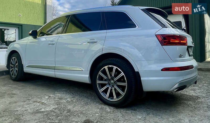 Внедорожник / Кроссовер Audi Q7 2018 в Трускавце