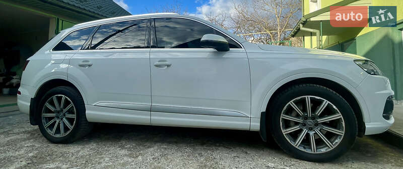 Внедорожник / Кроссовер Audi Q7 2018 в Трускавце