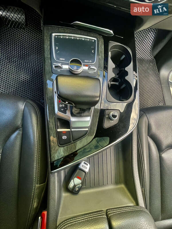 Внедорожник / Кроссовер Audi Q7 2018 в Трускавце