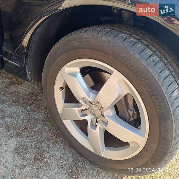 Внедорожник / Кроссовер Audi Q7 2013 в Ахтырке