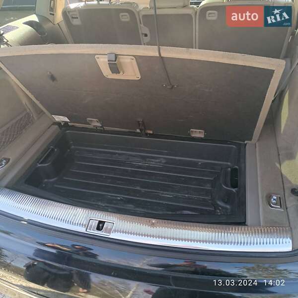 Внедорожник / Кроссовер Audi Q7 2013 в Ахтырке