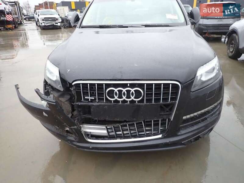 Внедорожник / Кроссовер Audi Q7 2013 в Ахтырке