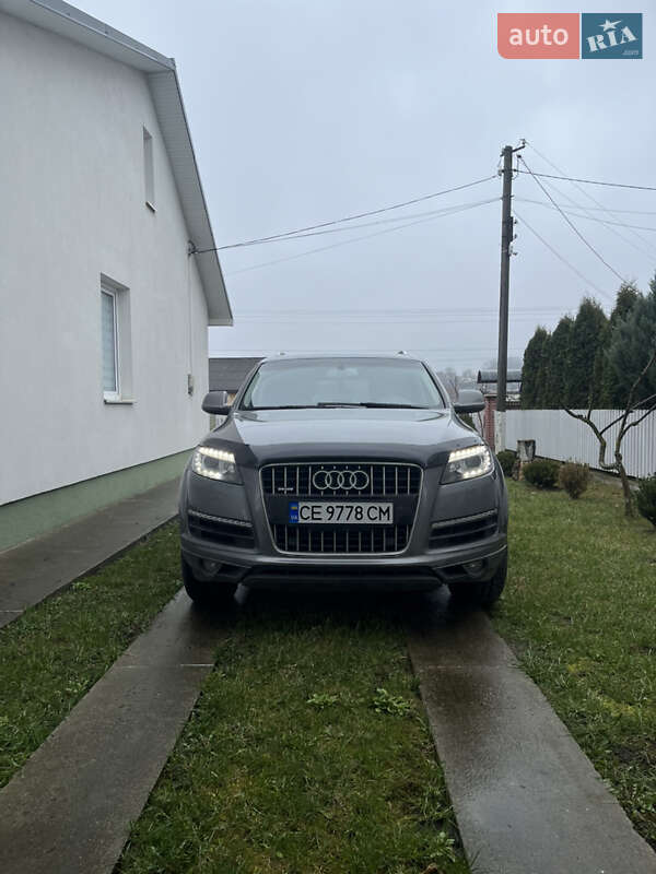 Внедорожник / Кроссовер Audi Q7 2011 в Заставной