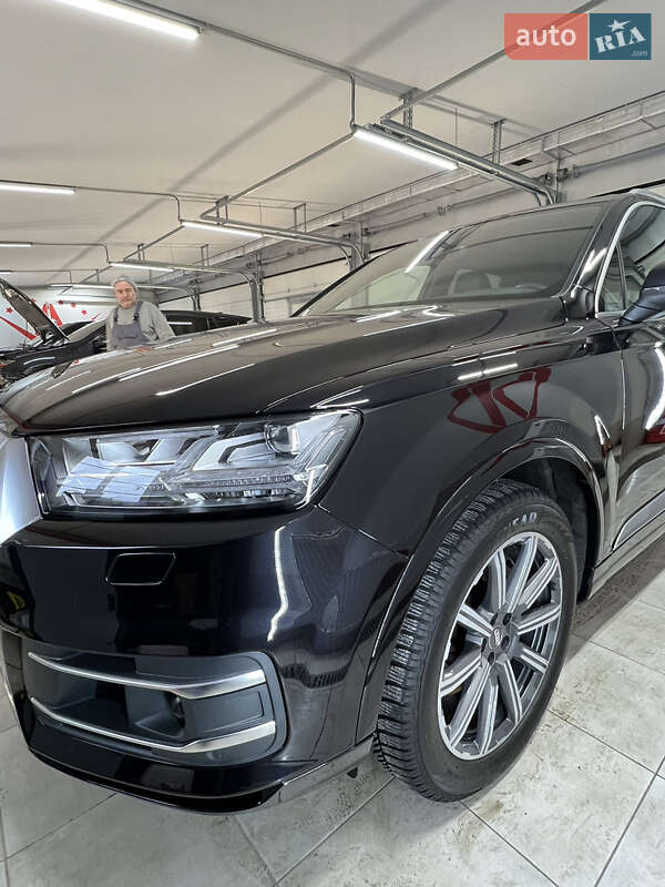 Внедорожник / Кроссовер Audi Q7 2018 в Харькове фото 12 Внедорожник / Кроссовер Audi Q7 2018 в Харькове