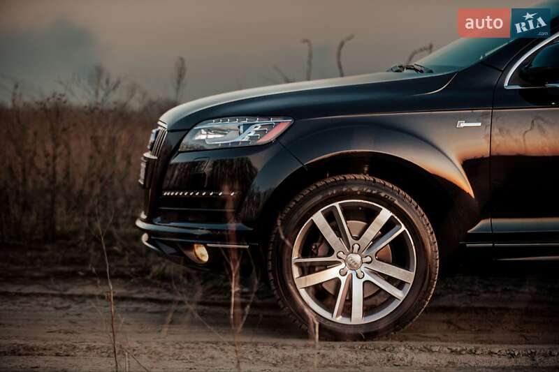 Внедорожник / Кроссовер Audi Q7 2015 в Черкассах