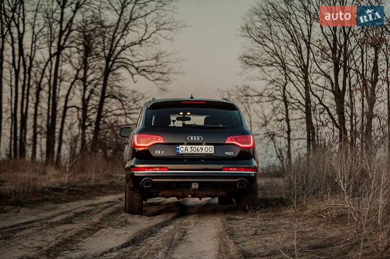 Внедорожник / Кроссовер Audi Q7 2015 в Черкассах