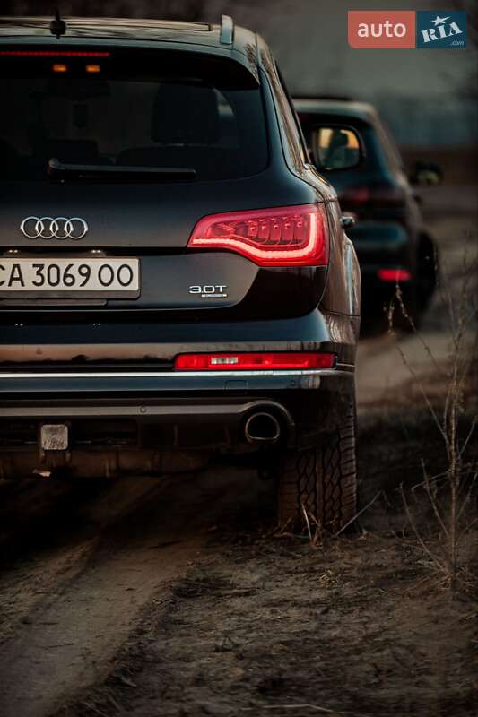 Внедорожник / Кроссовер Audi Q7 2015 в Черкассах