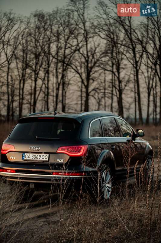 Внедорожник / Кроссовер Audi Q7 2015 в Черкассах