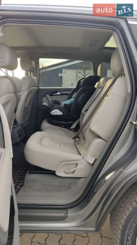 Внедорожник / Кроссовер Audi Q7 2015 в Бродах