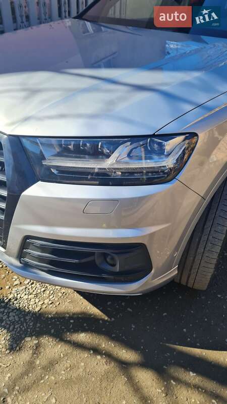 Внедорожник / Кроссовер Audi Q7 2018 в Рахове