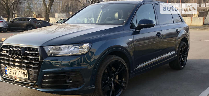 Внедорожник / Кроссовер Audi Q7 2017 в Днепре