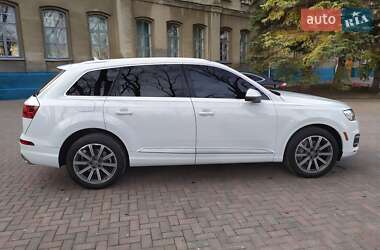 Внедорожник / Кроссовер Audi Q7 2017 в Сумах